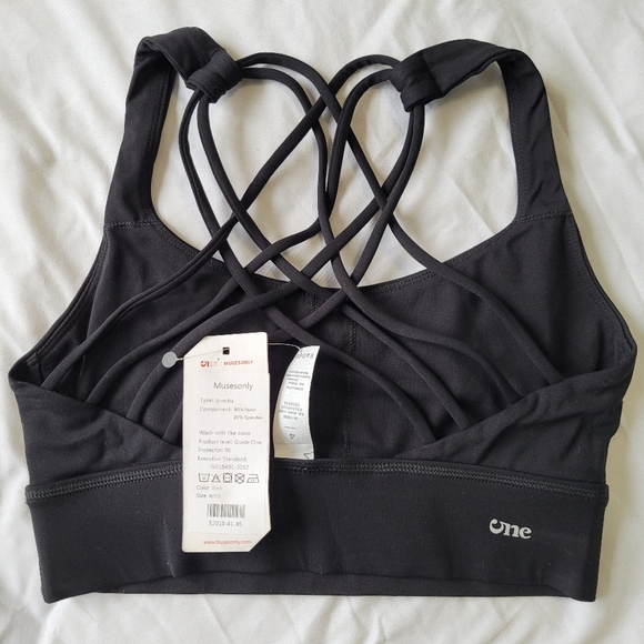 Sports bra - Picture 2 of 3